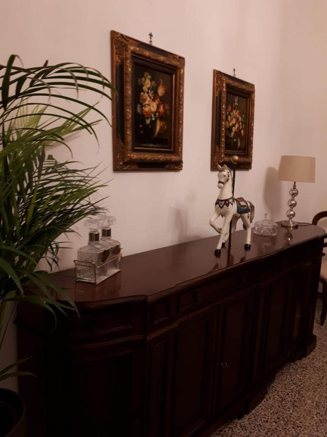 La Casa Sotto Il Castello Apartman Bracciano Kültér fotó