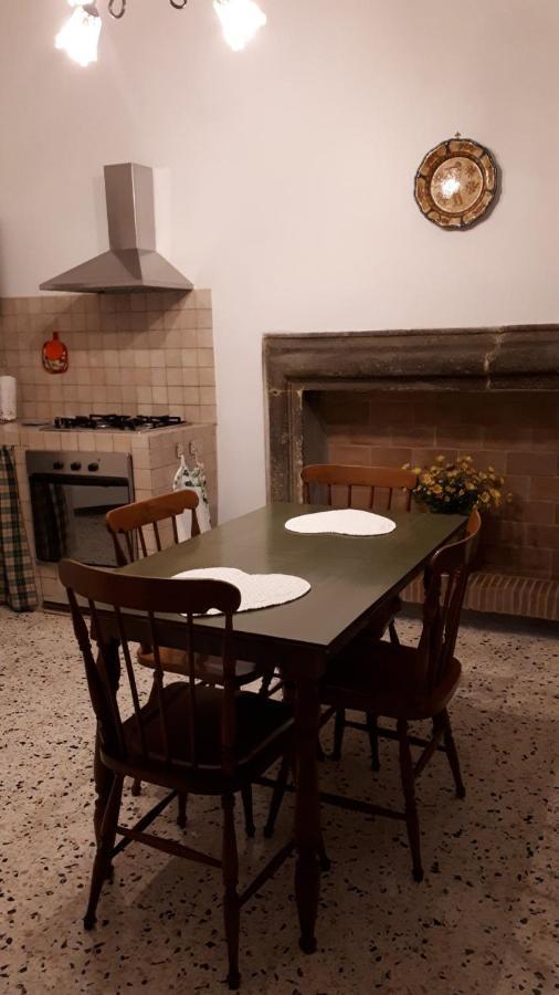 La Casa Sotto Il Castello Apartman Bracciano Kültér fotó