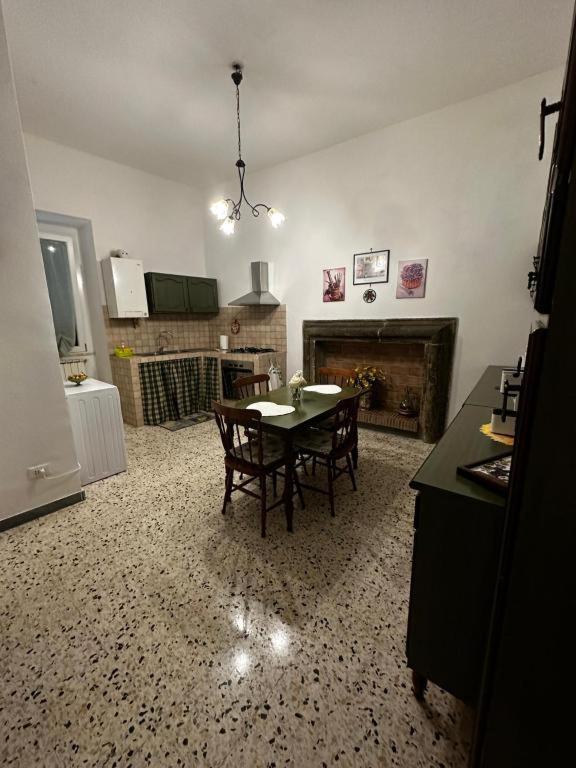 La Casa Sotto Il Castello Apartman Bracciano Kültér fotó